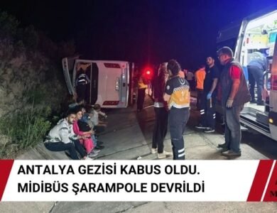 Öğrencileri Taşıyan Midibüs Şarampole Devrildi